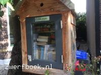  zwerfboek Minibieb JHB Koekkoekstraat.
